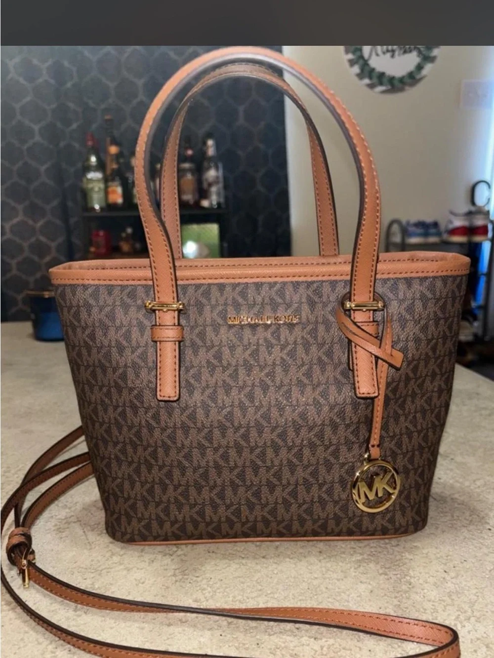 Michael Kors NWOT Jet Set Travel XS Carryall Tote
